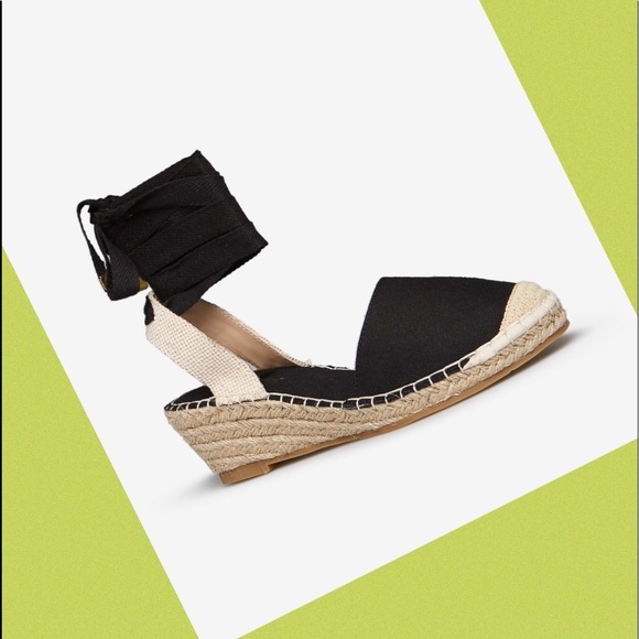 BLACK SANDALS NEW - Picture 5 of 9